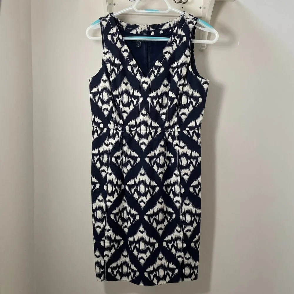 TALBOTS Navy and Beige V-Neck Dress, Womens Size 6 Petite; Ready to Ship - Picture 2 of 16